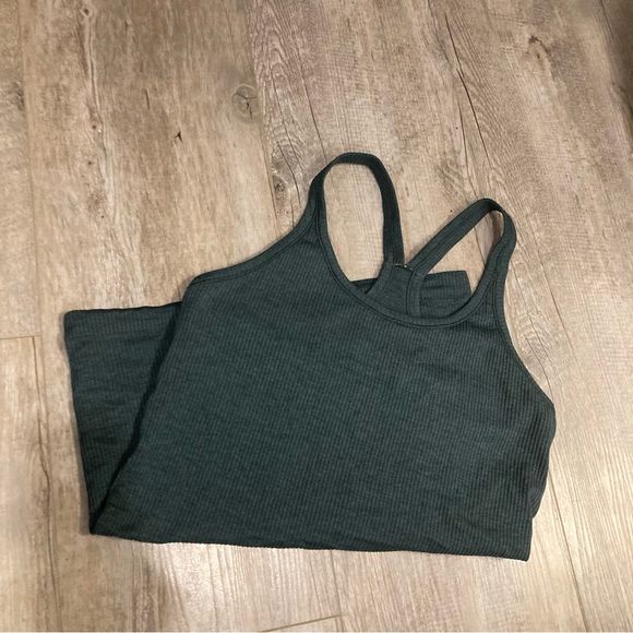 Lululemon Ribbed Tank - Size 8 - Picture 3 of 4